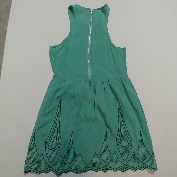 Tobi scalloped Skater Dress sz Small - Picture 5 of 8